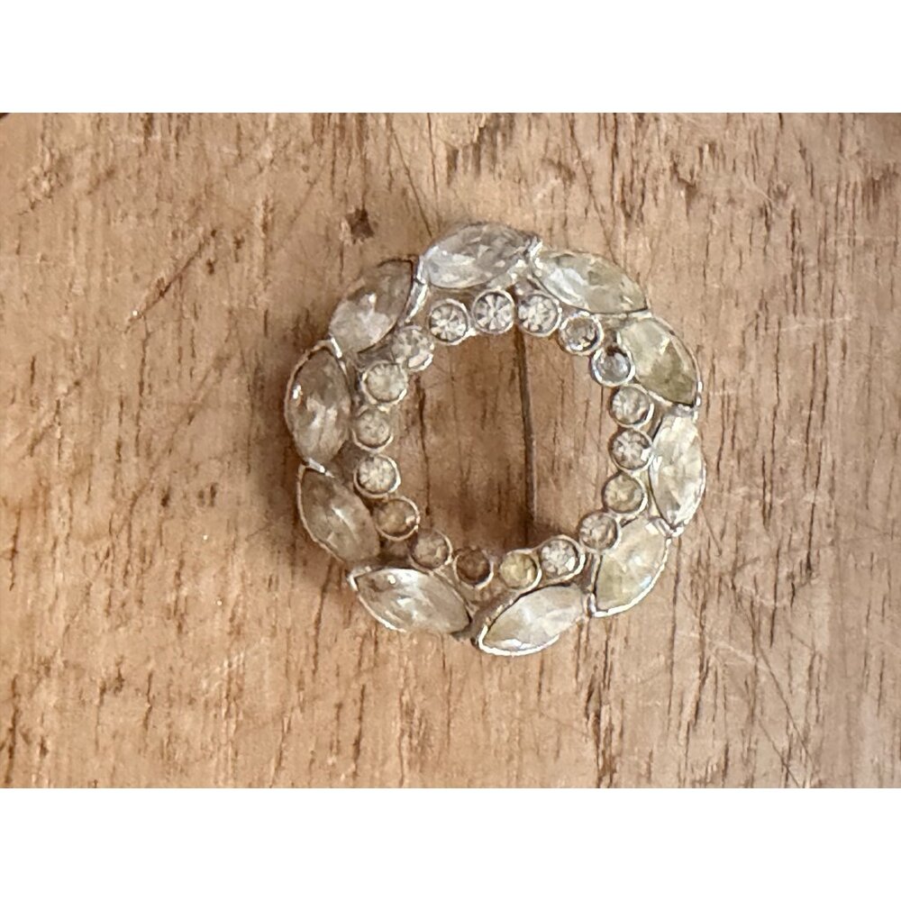 Vintage Rhinestone Circle Brooch Pin In Gift Box - Picture 3 of 6